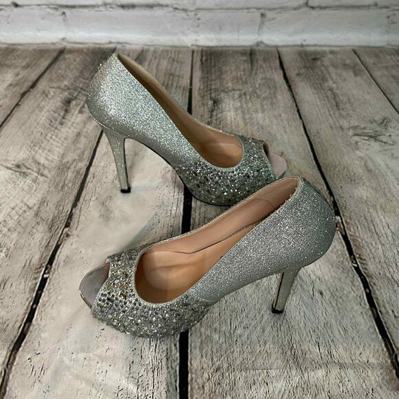 D10 De Blossom Collection Silver Glitter Peep-Toe Heels, Size 6, Pre-owned - Picture 5 of 7
